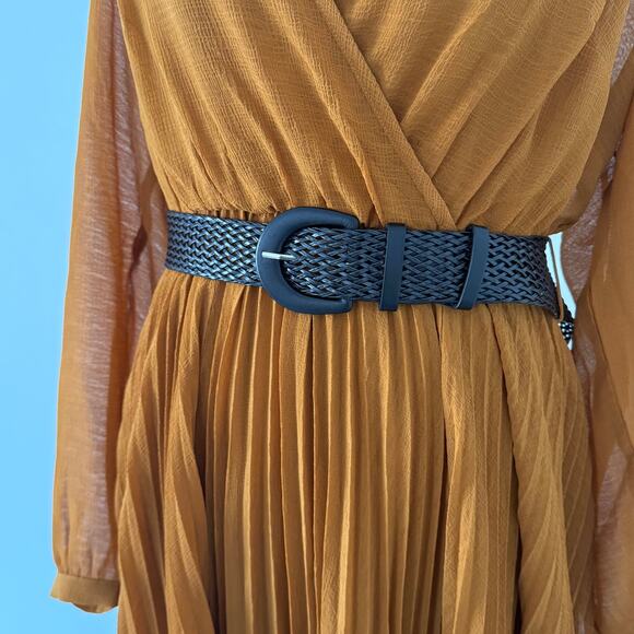 NWT City Chic 'Precious Pleat Dress' in Caramel V Neck Pullover Plus Size 14/16 - Picture 6 of 12